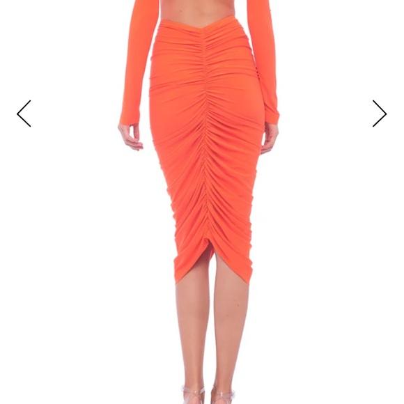 Norma Kamali Bright Orange Shirred Skirt w Halter Wrap Top. NEVER WORN. - Picture 8 of 9